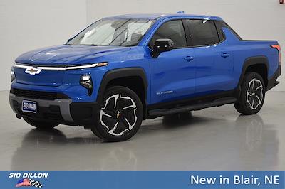 New 2025 Chevrolet Silverado EV LT Crew Cab 4WD Pickup for sale #3251328 - photo 1