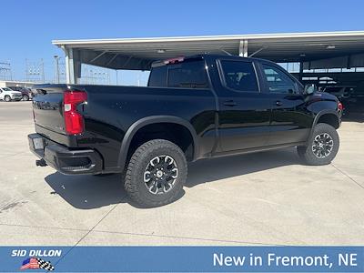 2025 Chevrolet Silverado 1500 Crew Cab 4WD Pickup for sale #1T251427 - photo 2