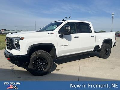 2025 Chevrolet Silverado 2500 Crew Cab 4WD Pickup for sale #1T251461 - photo 1