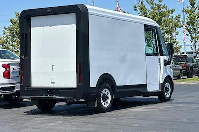 New 2025 Chevrolet BrightDrop 400 Step Van / Walk-in for sale #C190899 - photo 2