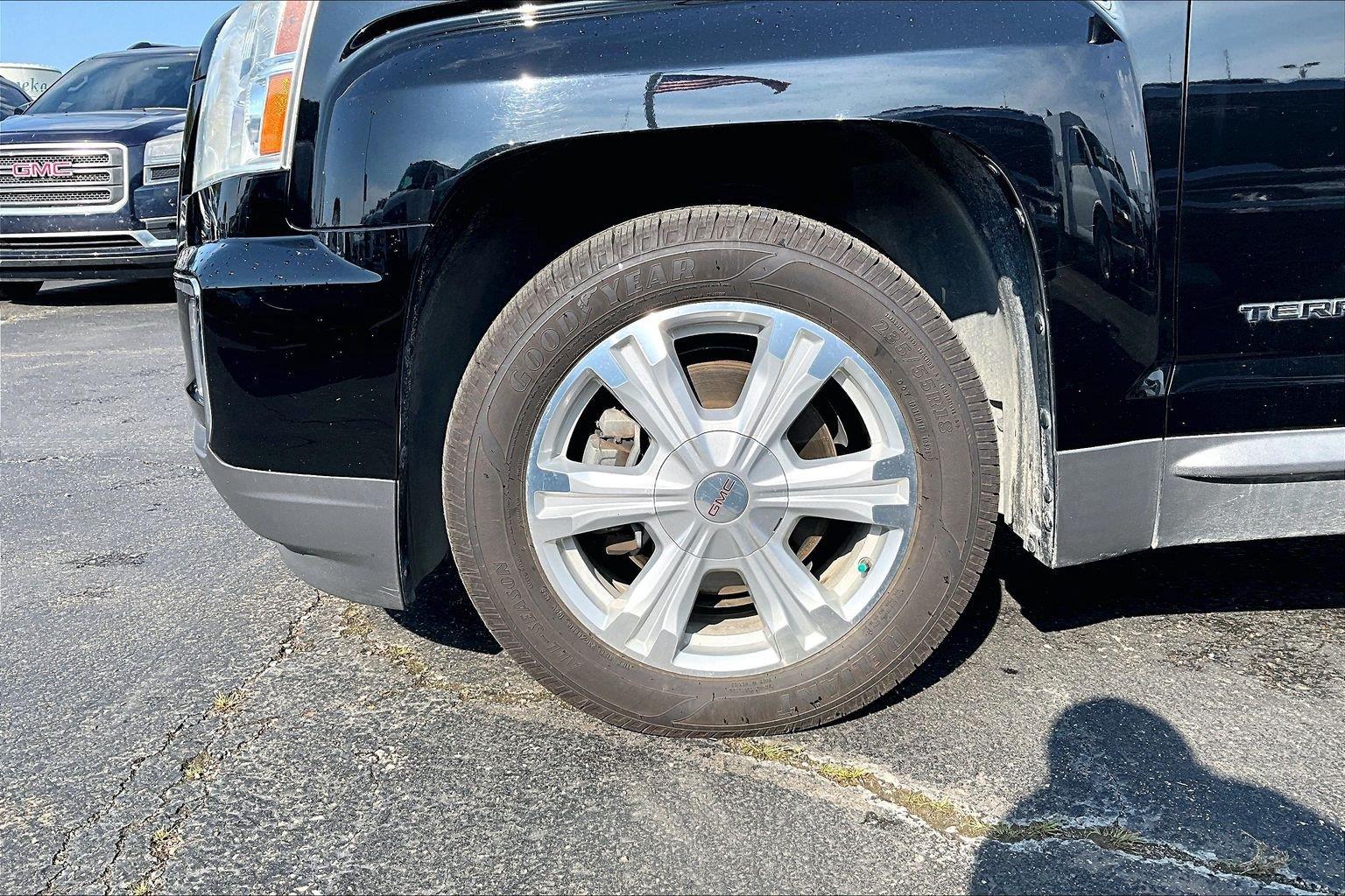 Used 2017 GMC Terrain - photo 2