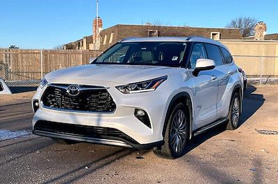 Used 2022 Toyota Highlander Platinum for sale #F12749A - photo 1