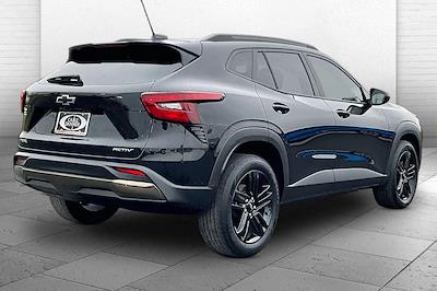 Used 2024 Chevrolet Trax - photo 1