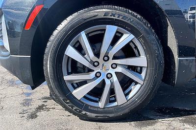 Used 2022 Chevrolet Equinox - photo 1