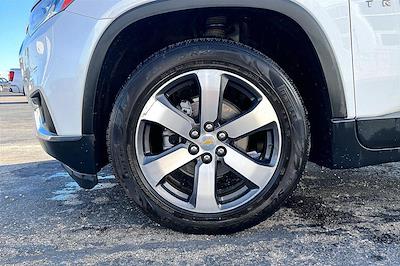 Used 2021 Chevrolet Traverse - photo 1