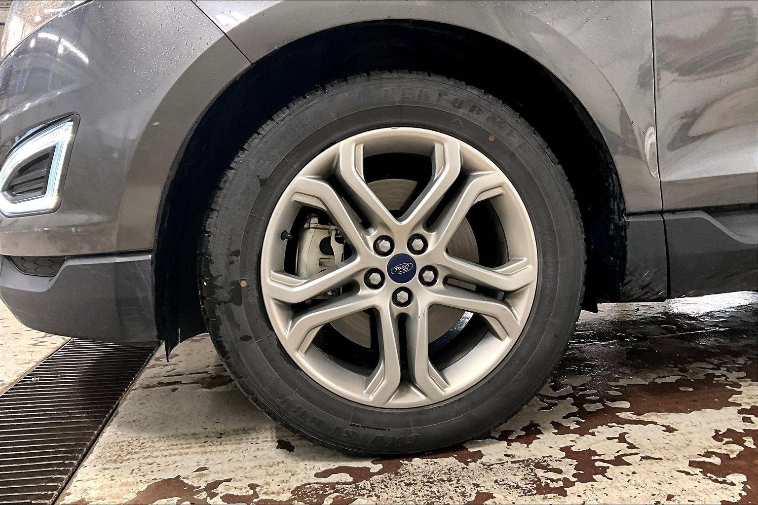 Used 2017 Ford Edge - photo 2
