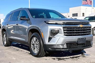 Used 2024 Chevrolet Traverse LT for sale #FT1702 - photo 1