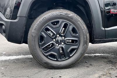 Used 2018 Jeep Renegade - photo 1