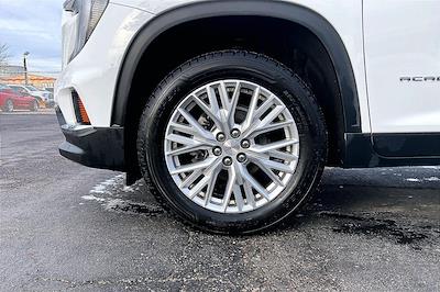 Used 2024 GMC Acadia - photo 1