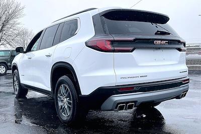 Used 2025 GMC Acadia - photo 1