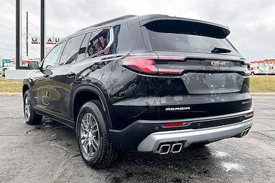 Used 2025 GMC Acadia - photo 1