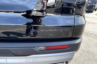 Used 2025 GMC Acadia - photo 1