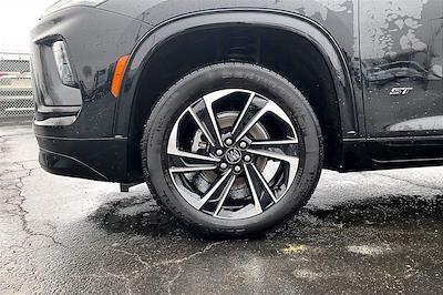 Used 2025 Buick Enclave - photo 1