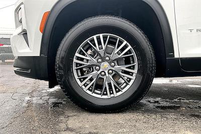 Used 2025 Chevrolet Traverse - photo 1