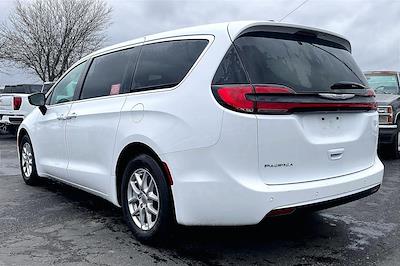 2024 Chrysler Pacifica FWD Minivan for sale #FX2600 - photo 2