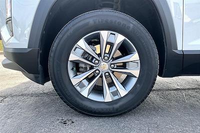 Used 2025 Chevrolet Equinox - photo 1