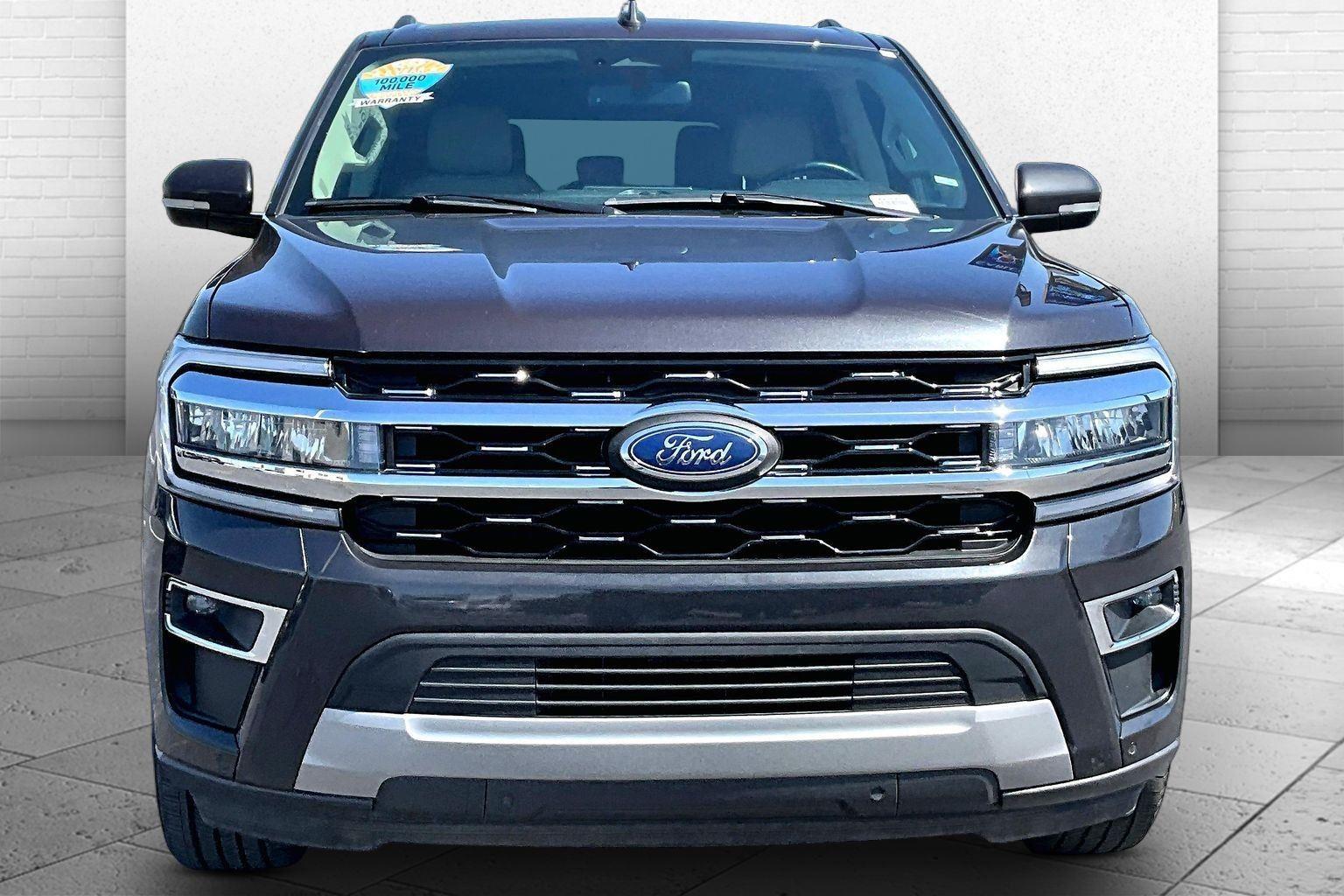 Used 2024 Ford Expedition - photo 2