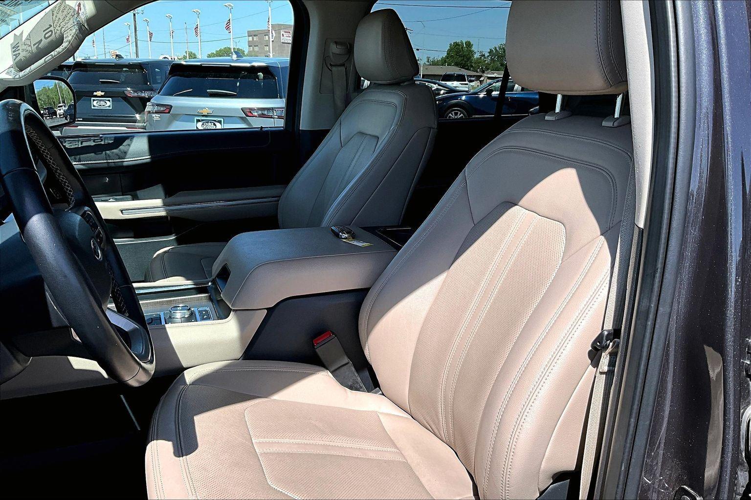Used 2024 Ford Expedition - photo 24