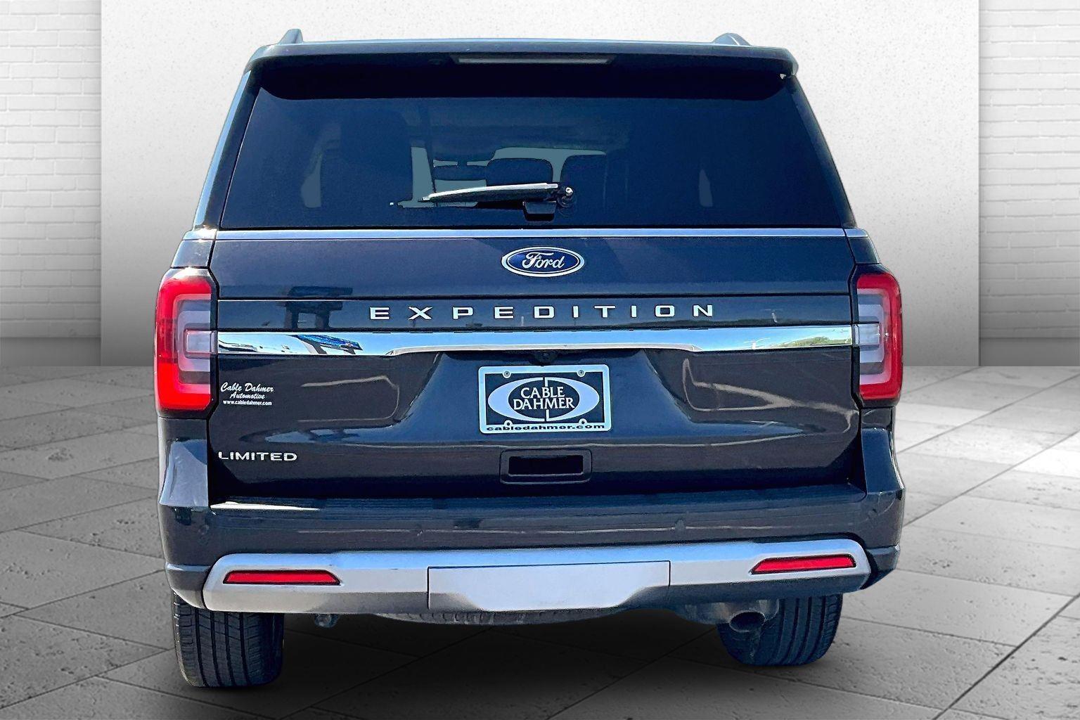 Used 2024 Ford Expedition - photo 5