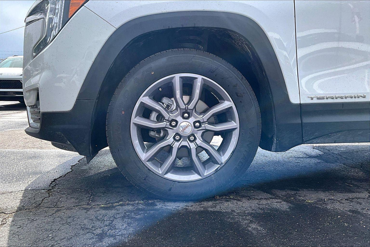Used 2024 GMC Terrain - photo 2