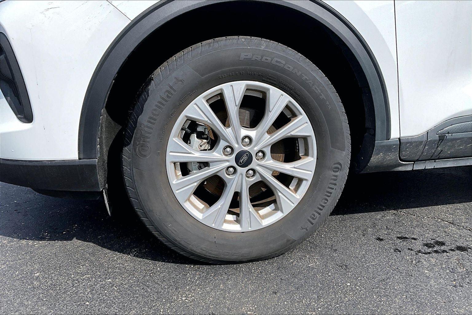 Used 2024 Ford Escape - photo 2