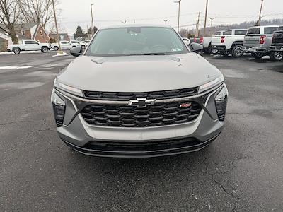 Used 2024 Chevrolet Trax - photo 1