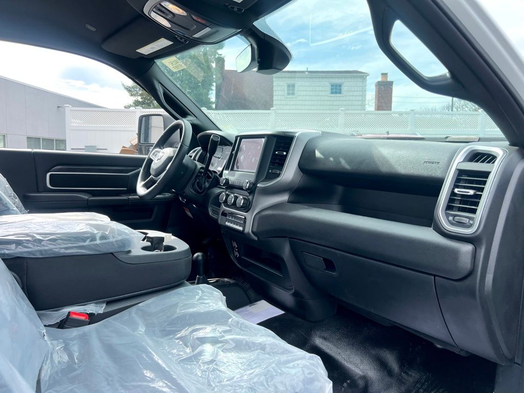 New 2024 Ram 4500 - photo 22