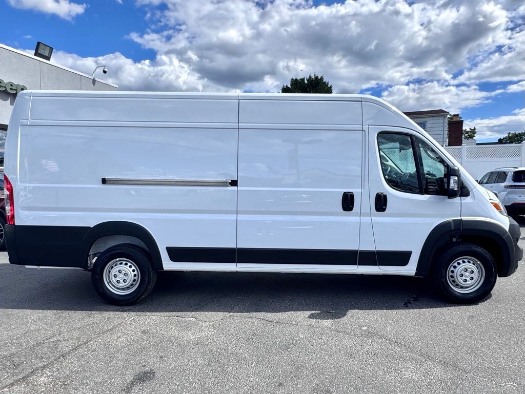Used 2025 Ram ProMaster 3500 - photo 12