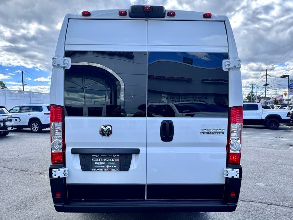Used 2025 Ram ProMaster 3500 - photo 10