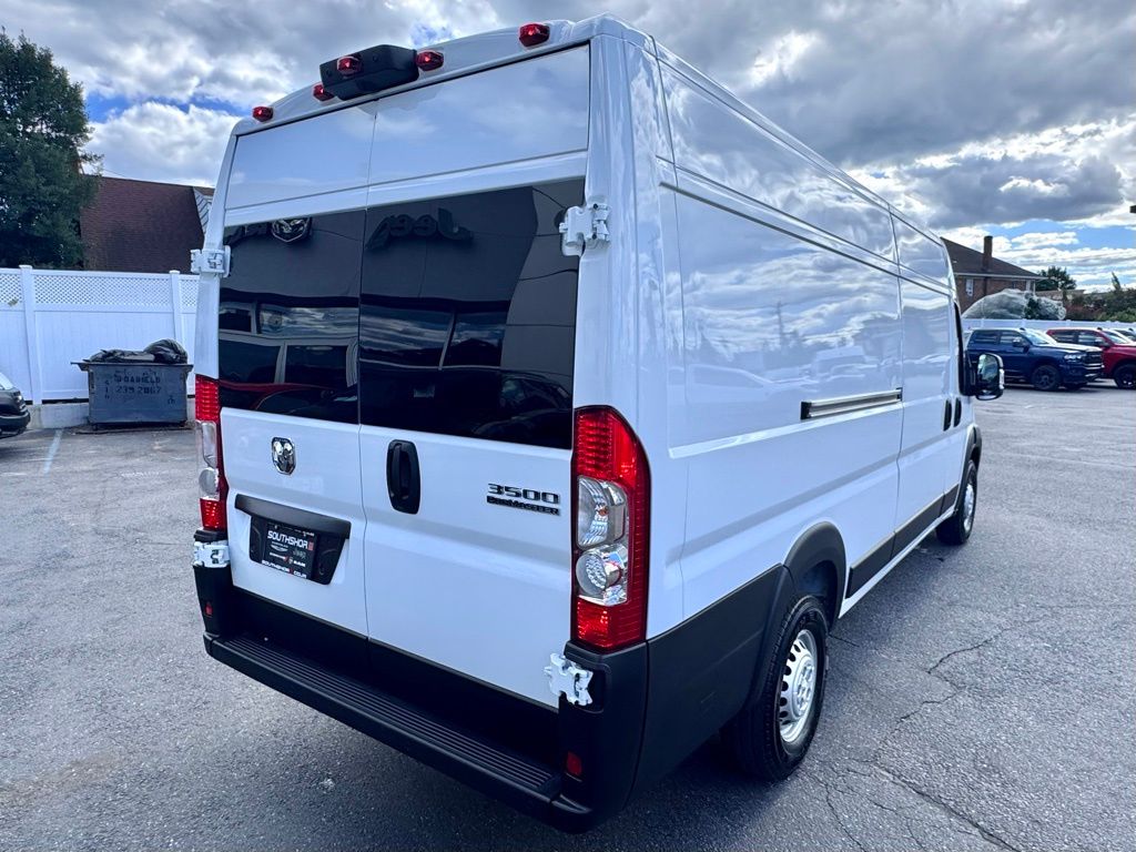 Used 2025 Ram ProMaster 3500 - photo 5