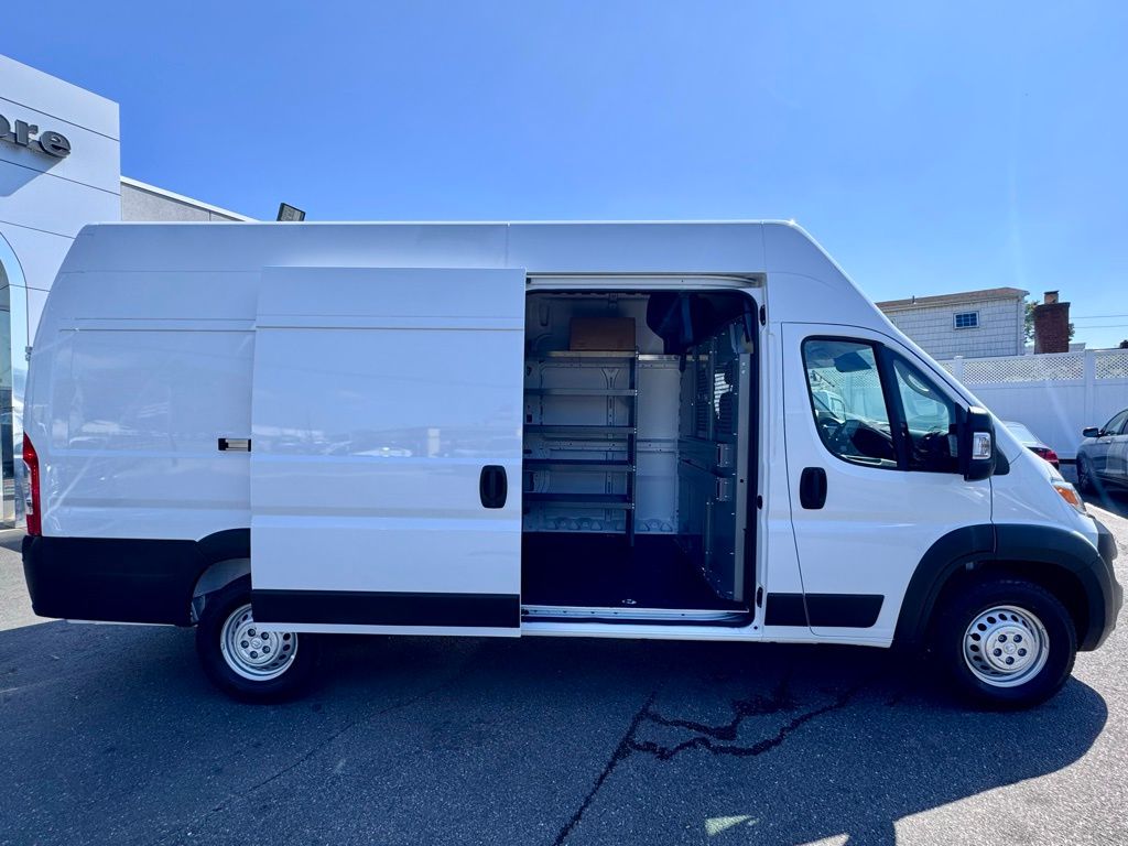 Used 2025 Ram ProMaster 3500 - photo 12