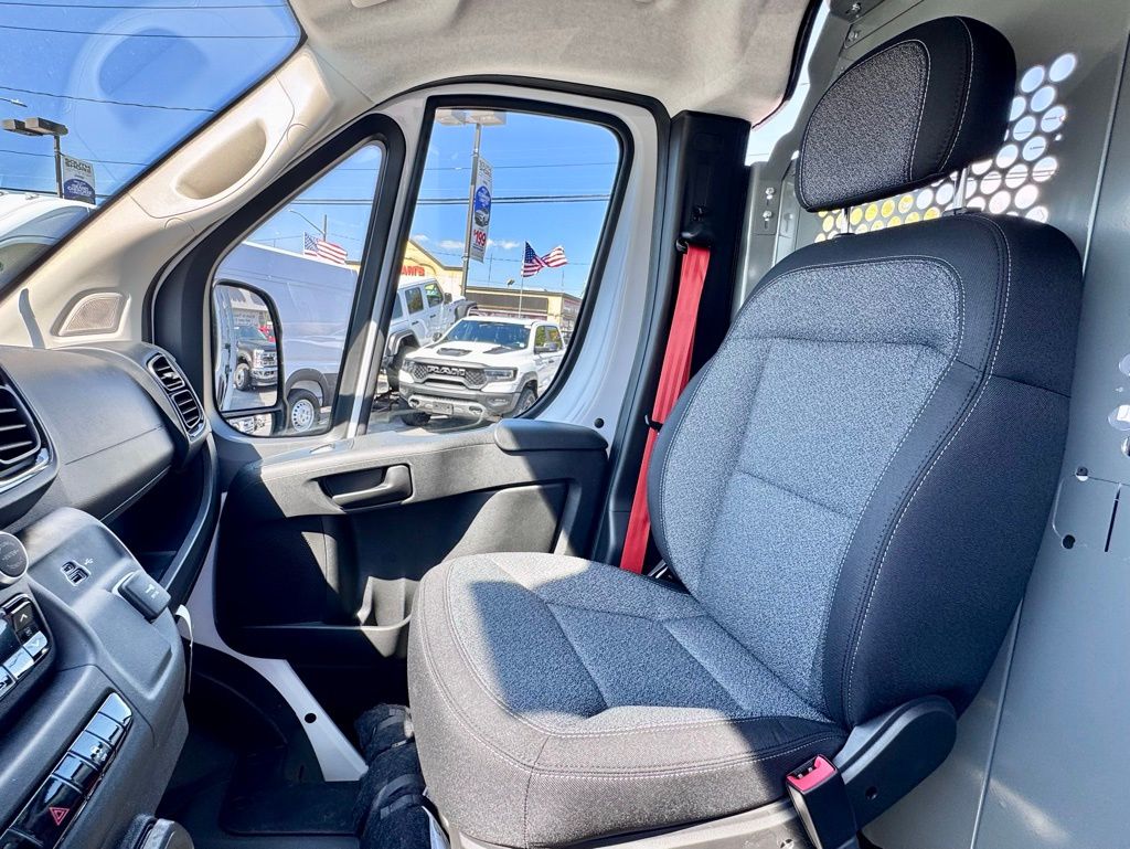 Used 2025 Ram ProMaster 3500 - photo 20