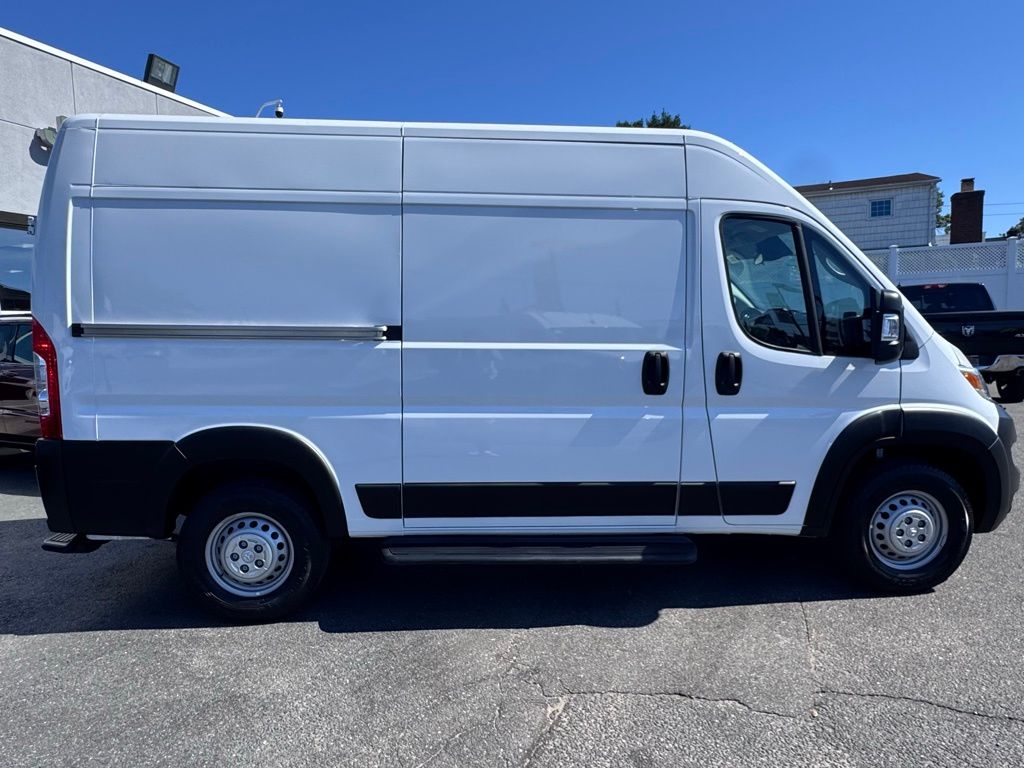 Used 2025 Ram ProMaster 3500 - photo 12