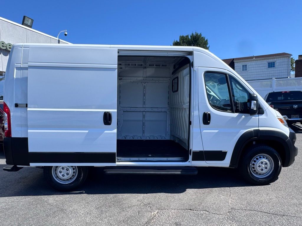 Used 2025 Ram ProMaster 3500 - photo 13