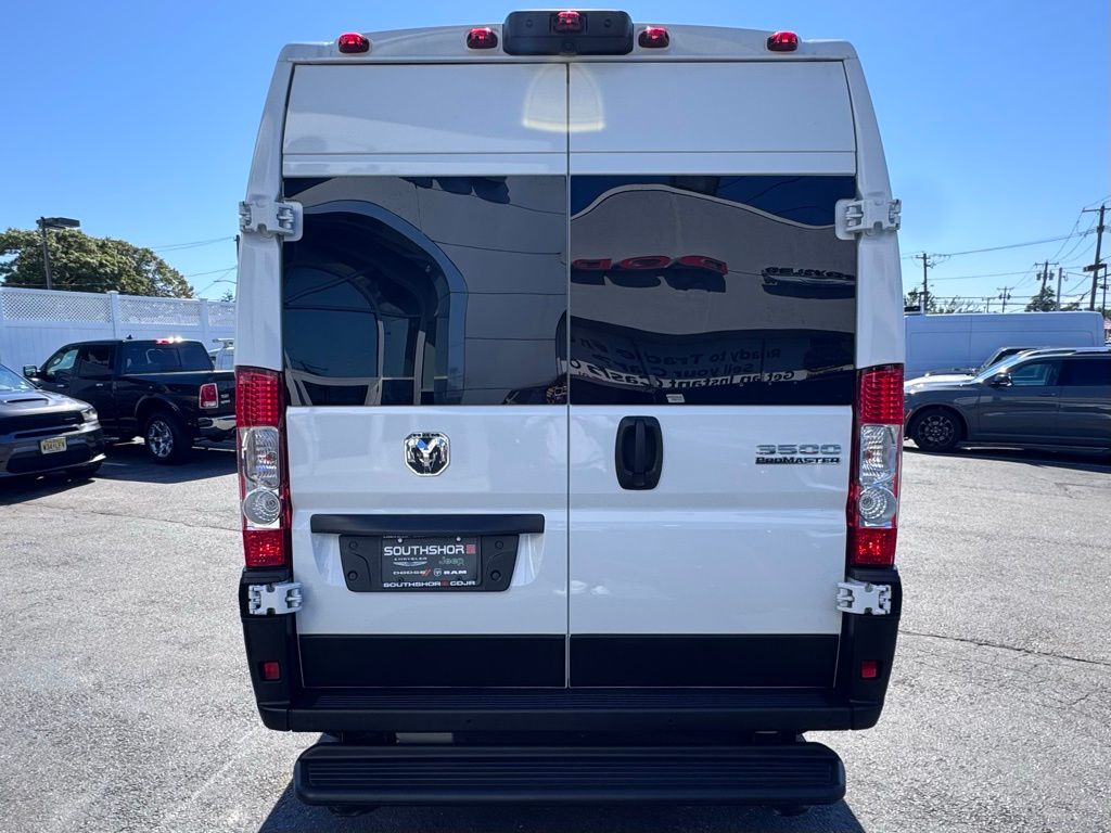 Used 2025 Ram ProMaster 3500 - photo 9