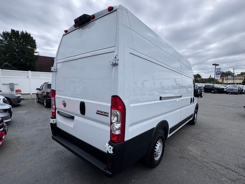 Used 2025 Ram ProMaster 3500 - photo 5