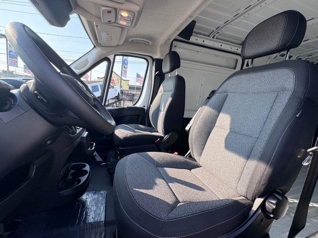 Used 2025 Ram ProMaster 2500 - photo 17