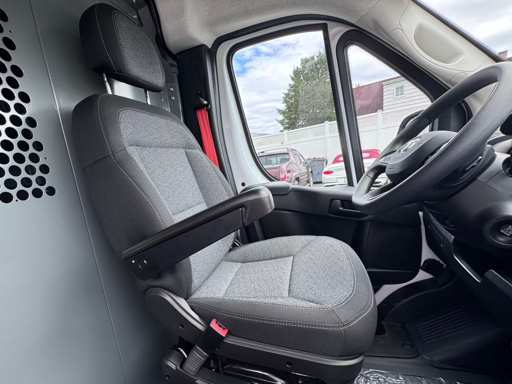 Used 2025 Ram ProMaster 3500 - photo 23