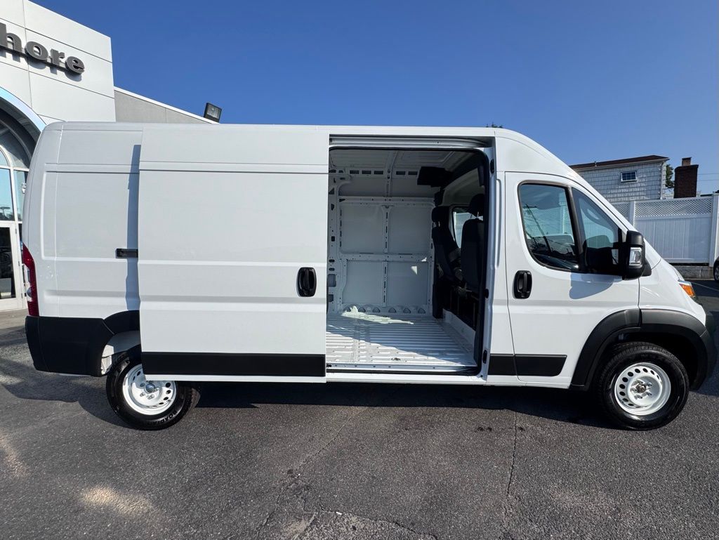 Used 2025 Ram ProMaster 2500 - photo 12