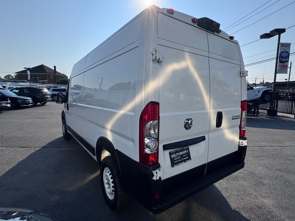Used 2025 Ram ProMaster 2500 - photo 8
