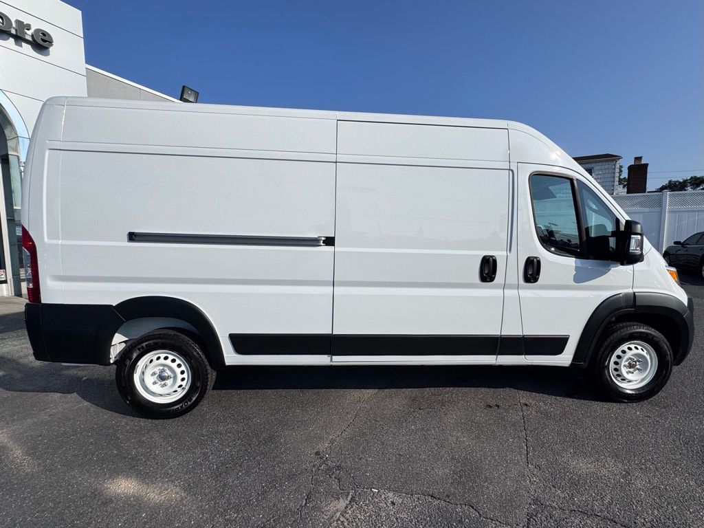 Used 2025 Ram ProMaster 2500 - photo 11