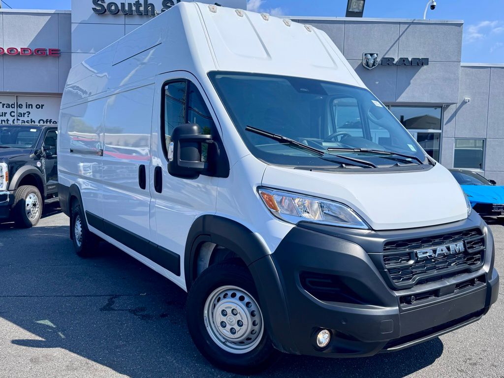 Used 2025 Ram ProMaster 3500 - photo 1