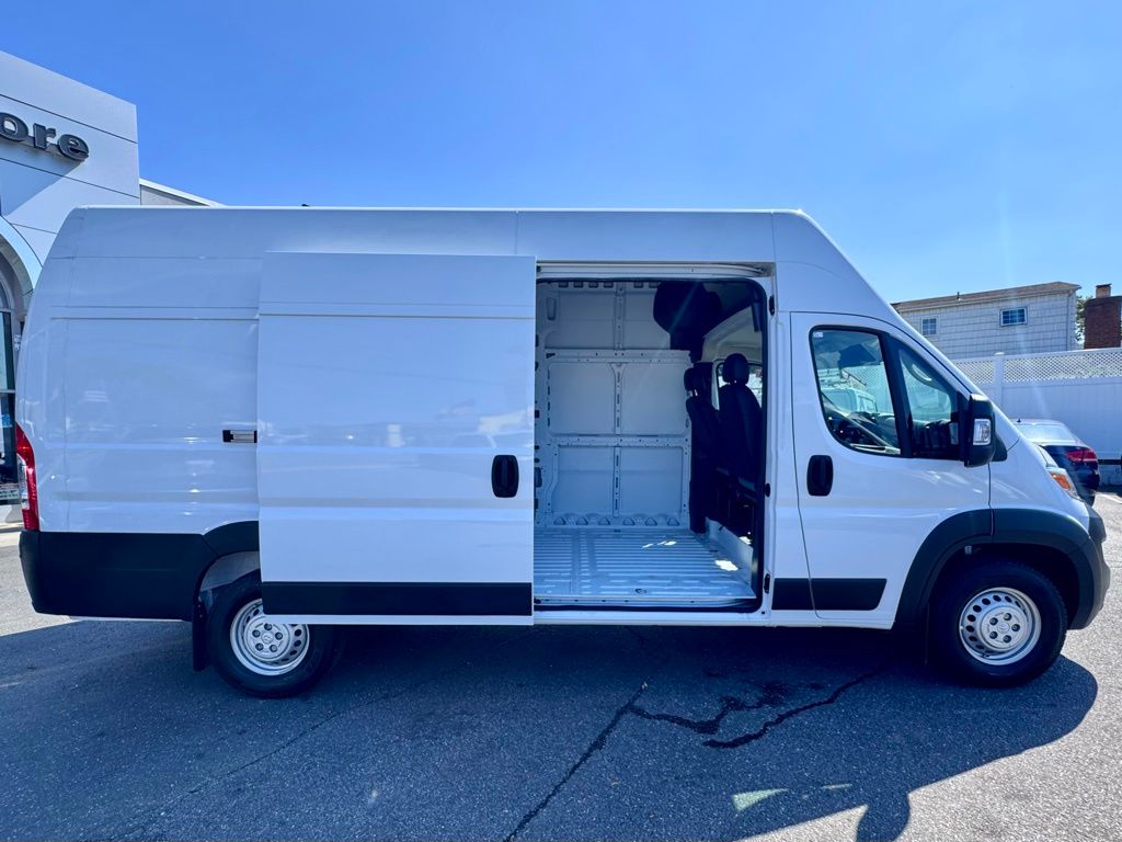 Used 2025 Ram ProMaster 3500 - photo 13