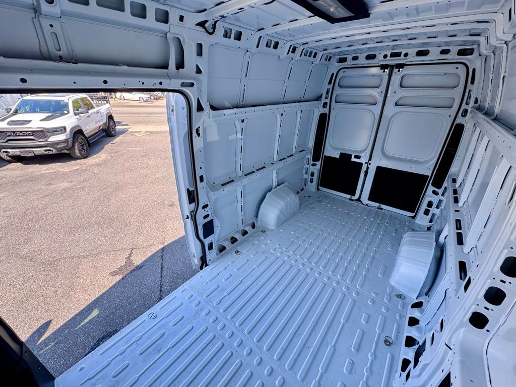 Used 2025 Ram ProMaster 3500 - photo 14