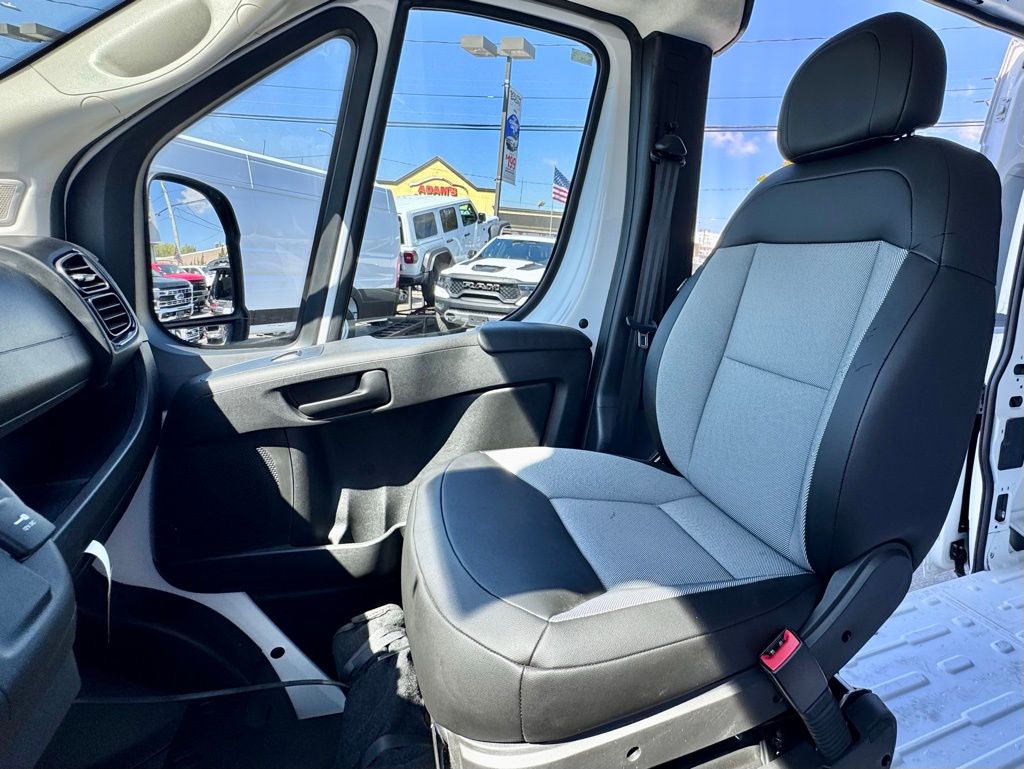 Used 2025 Ram ProMaster 3500 - photo 20