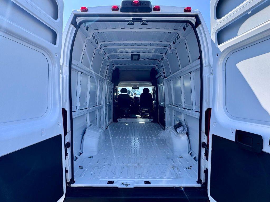 Used 2025 Ram ProMaster 3500 - photo 10