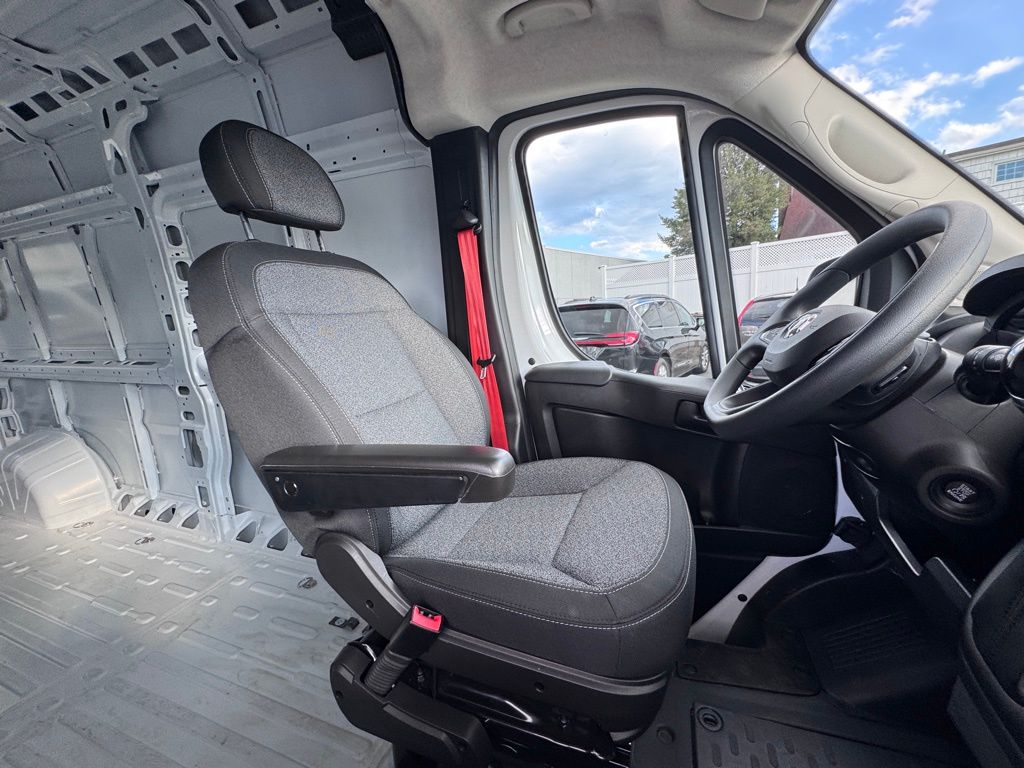 Used 2025 Ram ProMaster 2500 - photo 23