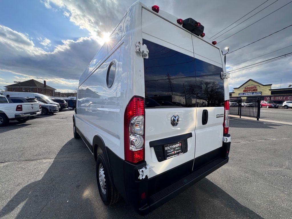 Used 2025 Ram ProMaster 2500 - photo 7