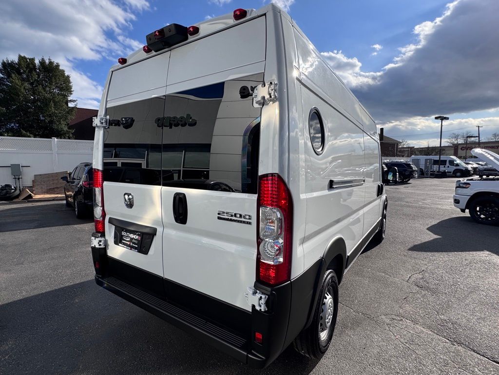 Used 2025 Ram ProMaster 2500 - photo 10
