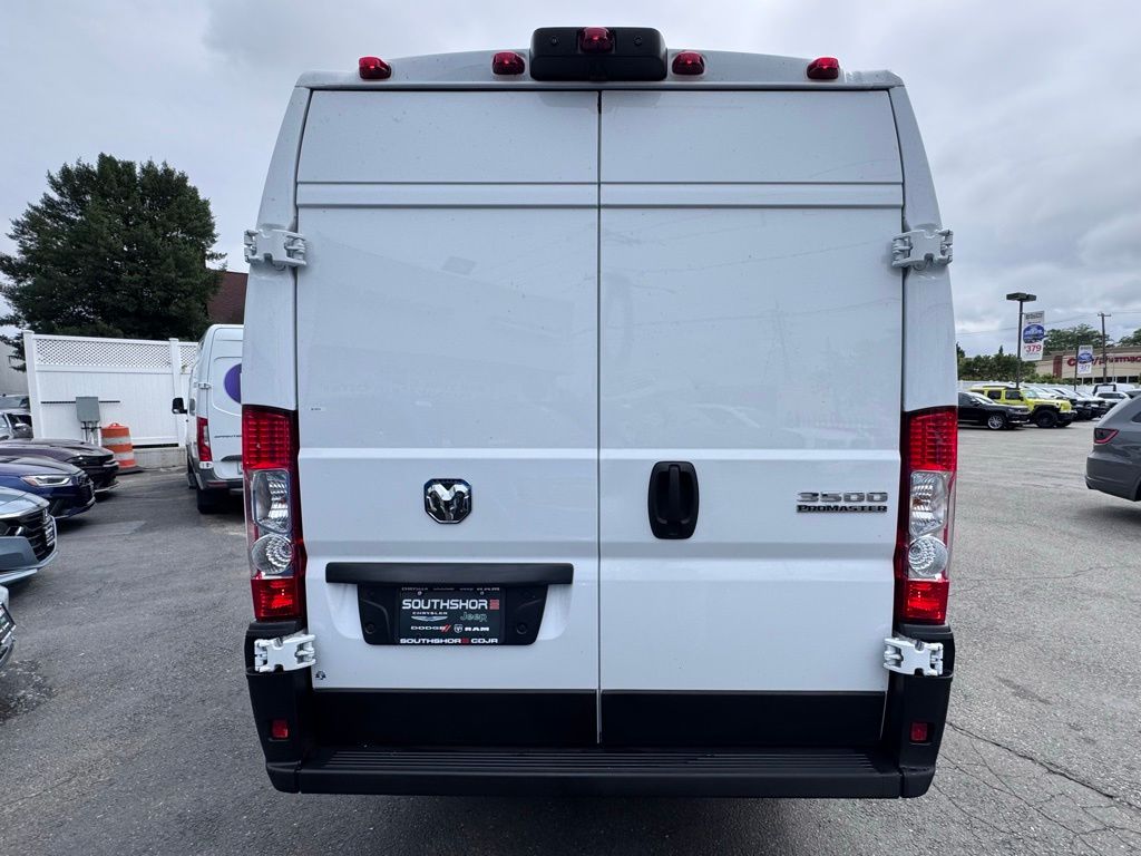 Used 2025 Ram ProMaster 3500 - photo 9